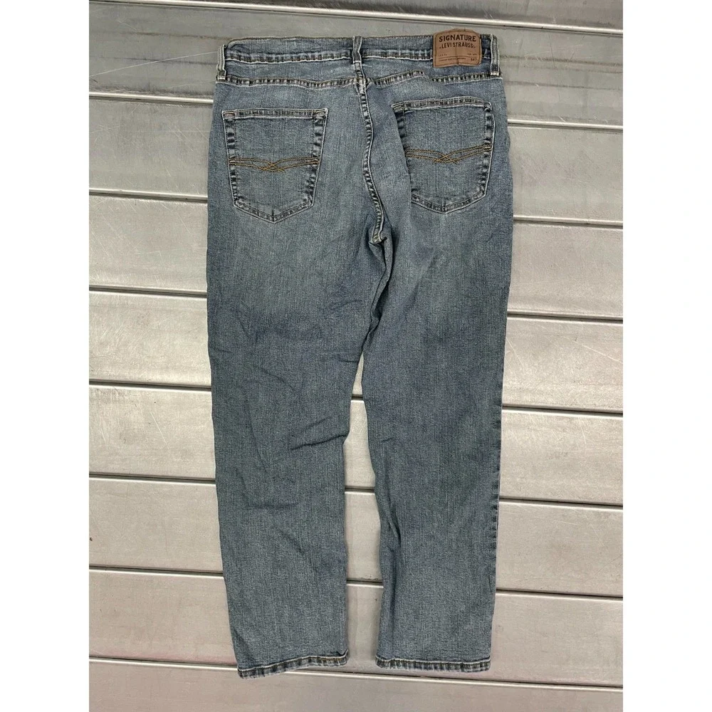 Signature Levis S67 Athletic Jeans Mens 34X30 Blue‎ Medium Wash Denim Straight